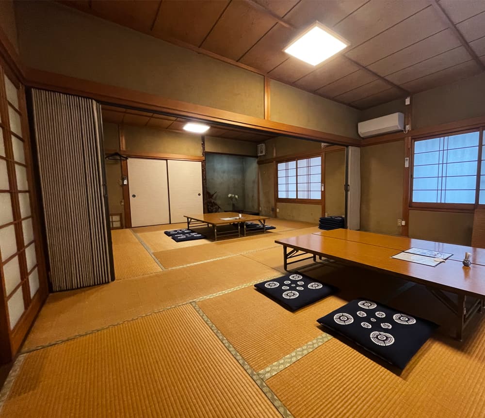 まるかつの会席広間